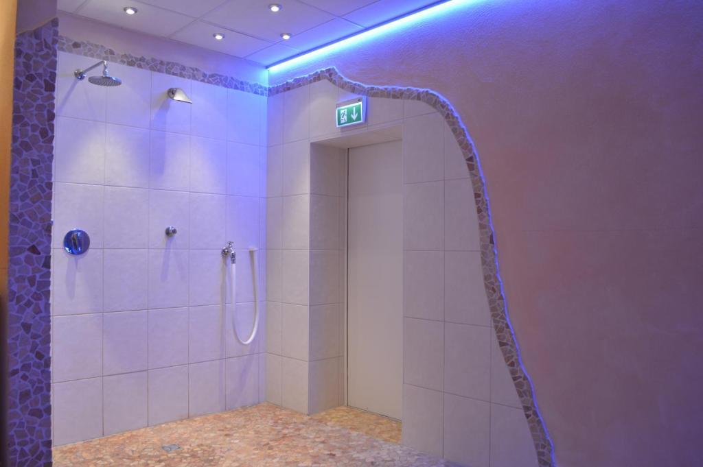 Abant Hotel Frankfurt Obertshausen Exterior photo